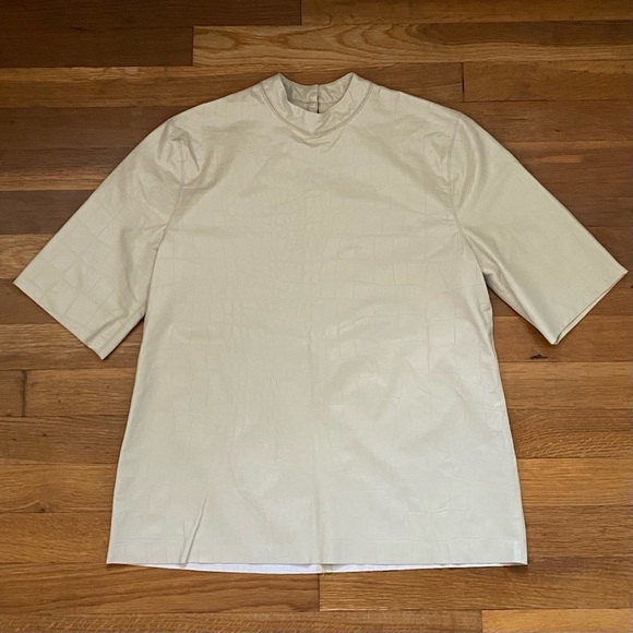 Nanushka Kaden Vegan Leather Croc Embossed Tee in Cream S - Picture 5 of 9